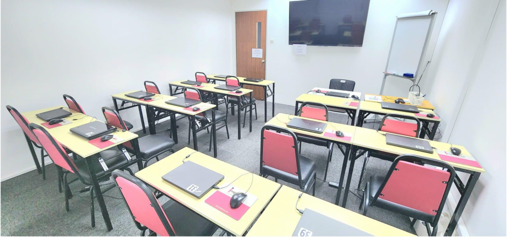 Best Areas in Singapore to Book a Training Room for Your Team